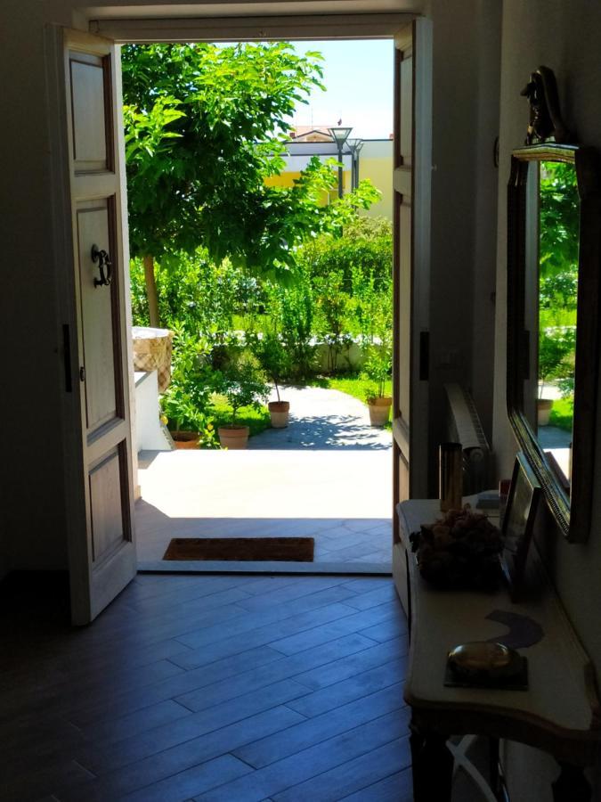 B&B Villa La Bouganville Камайоре Екстер'єр фото